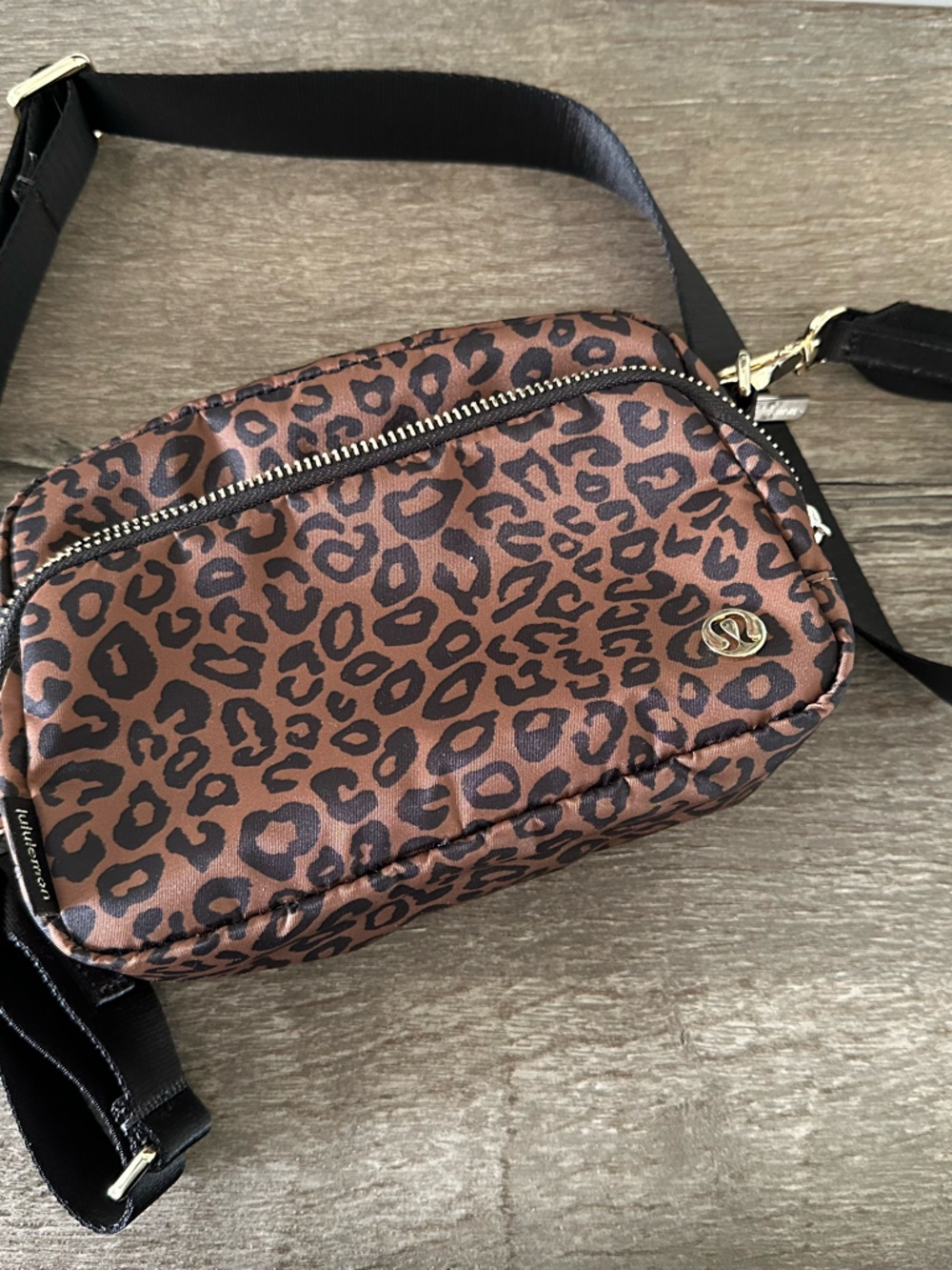 Lululemon cross body bag leopard print like new